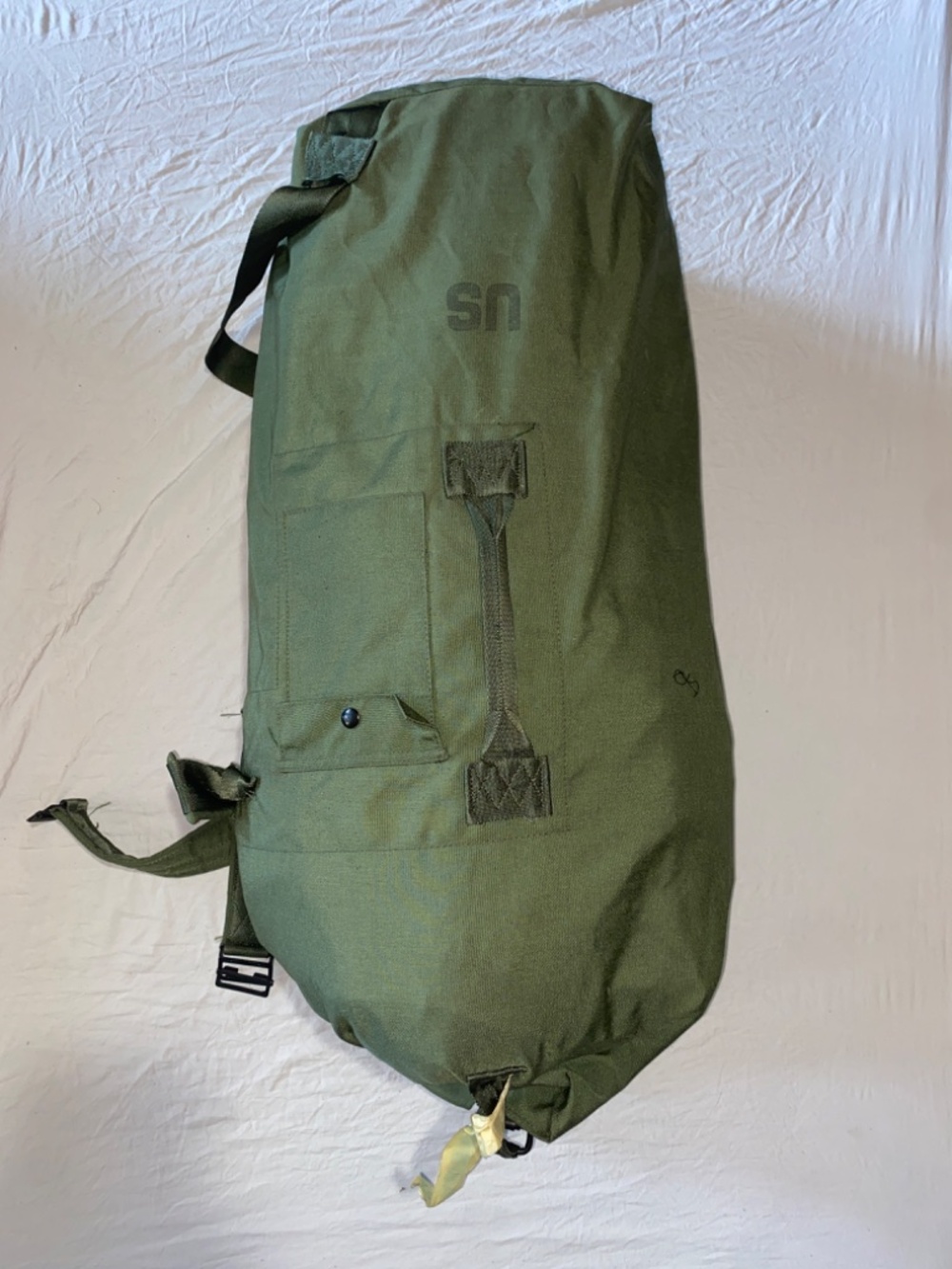 Large Military Duffle Bag/ Travel Backpack Genuine Canadian Armed Forces Vintage